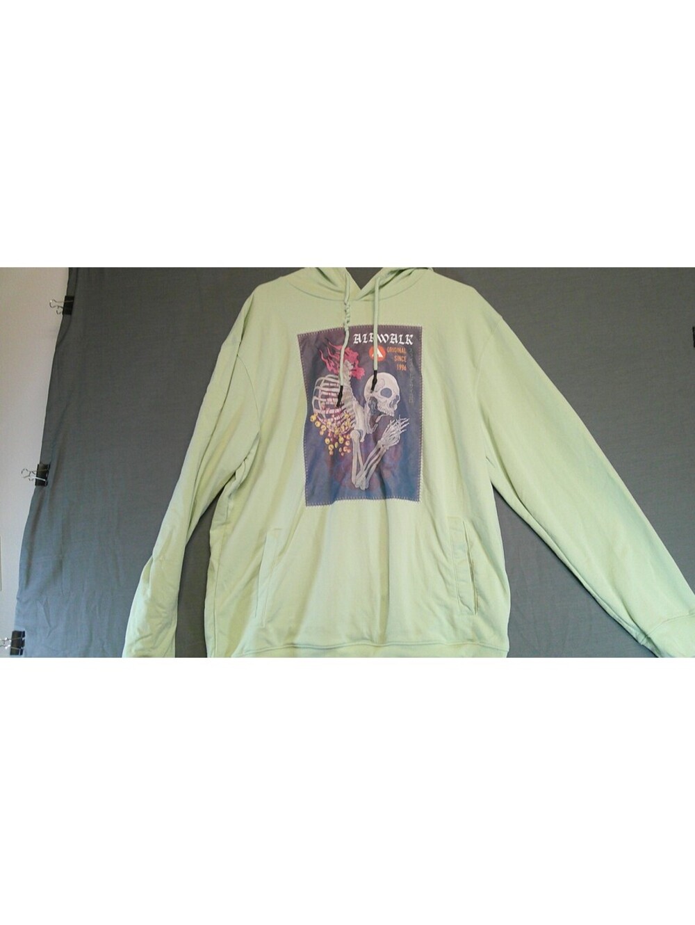AIRWALK Light Green Graphic Hoodie with Skeleton Design XL